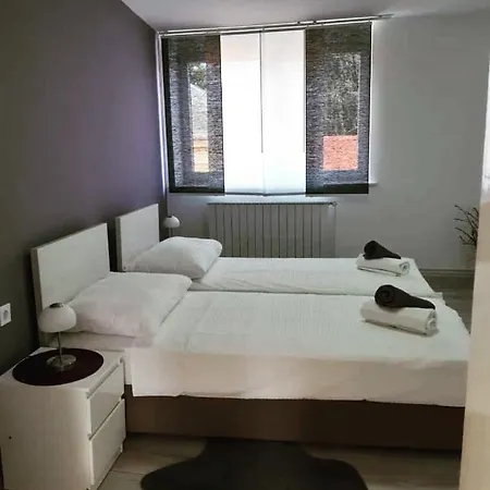 Apartman Bloom Osijek Exterior photo