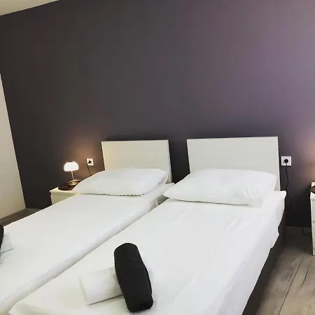 Apartman Bloom Osijek Exterior photo