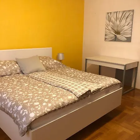Apartman Bloom Osijek Exterior photo