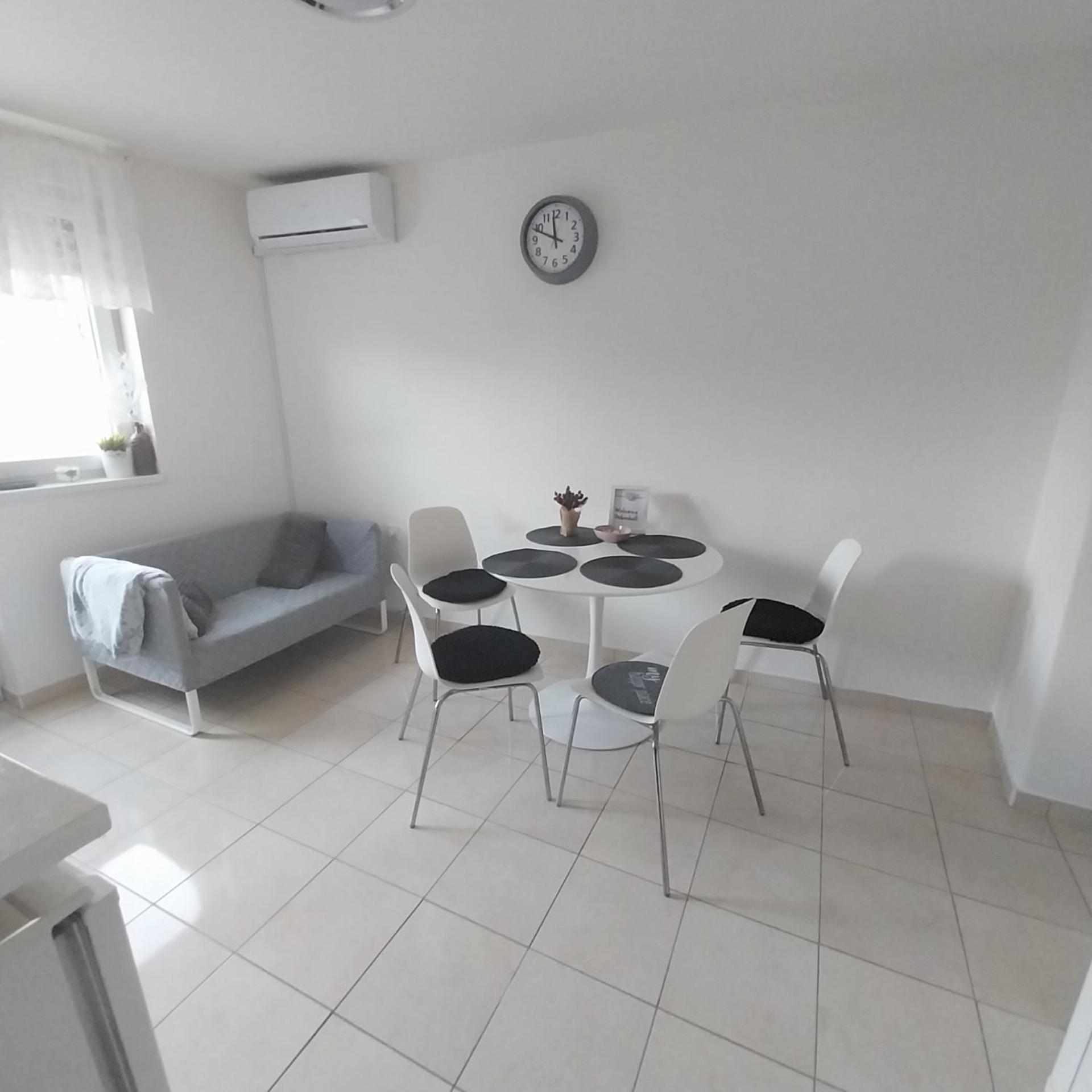 Bloom Apartment
