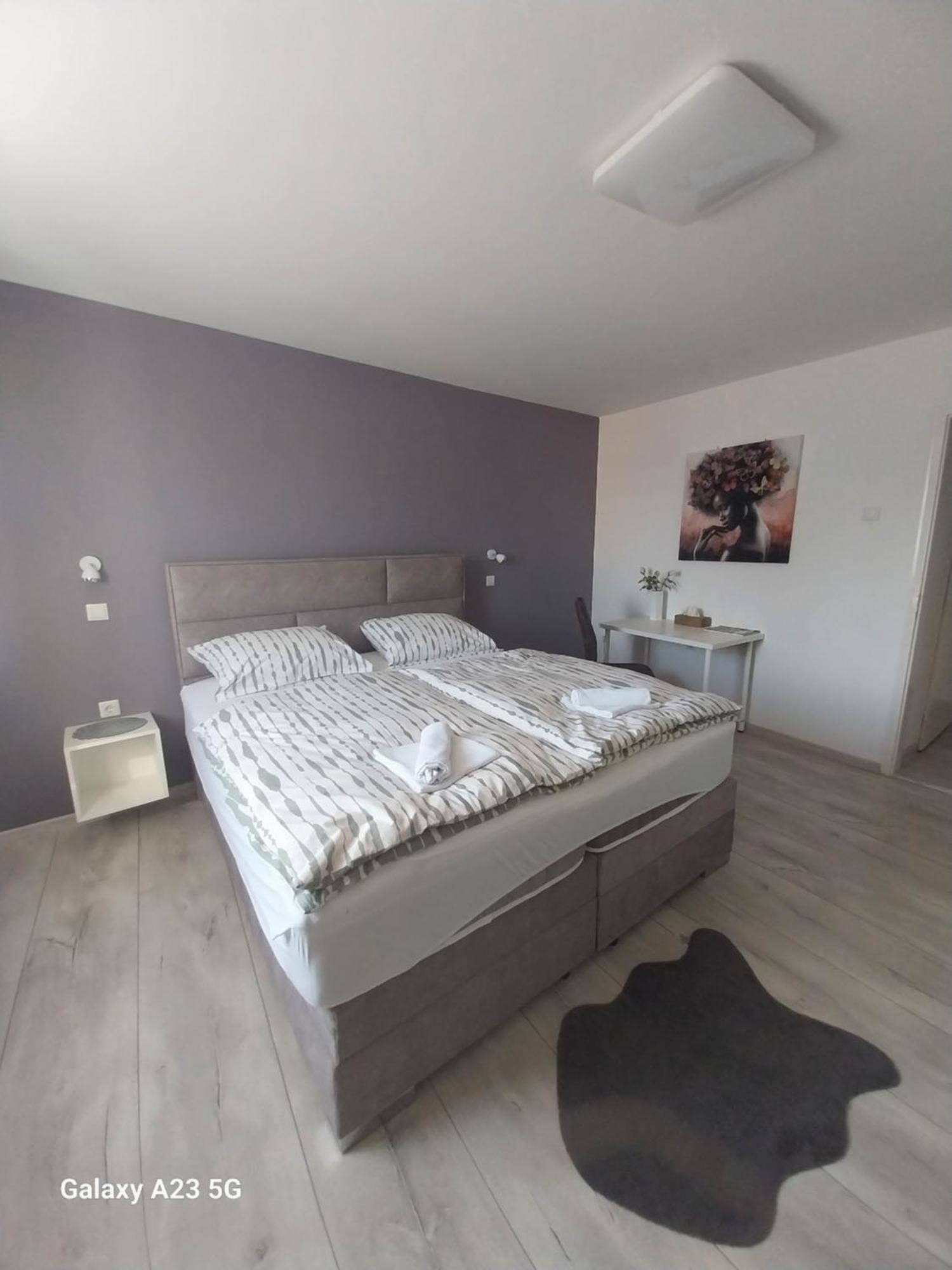 Bloom Apartment